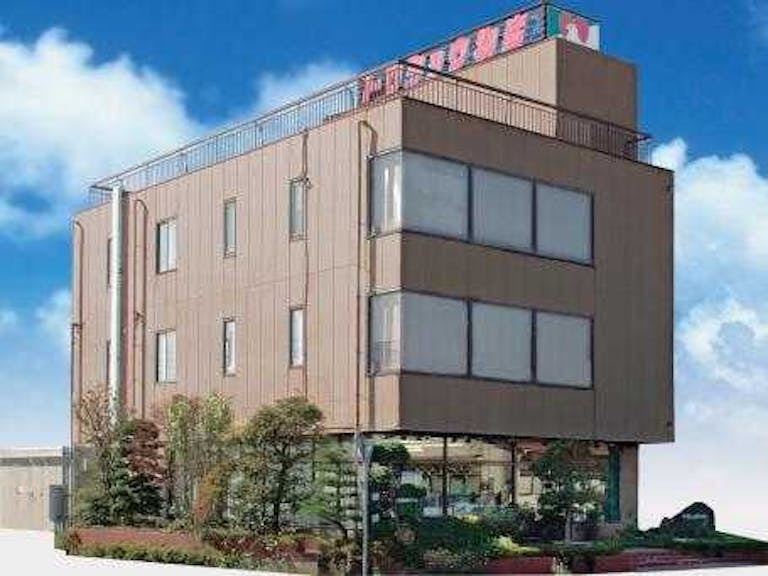 駐車場を完備した店舗はハトのマークが目印です