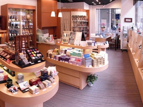 お仏壇のセレモア/立川北口店