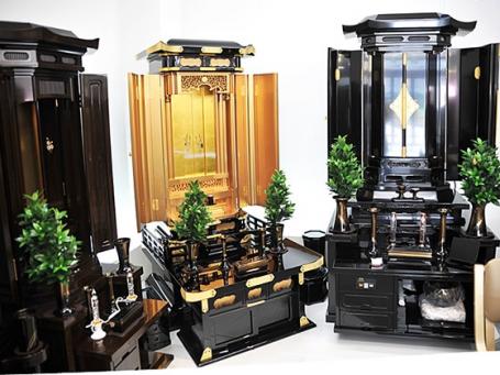創価学会 仏壇 創価学会 屋久杉本金箔厨子型仏壇 「プレミアム001」｜創価学会