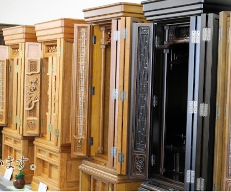 価格予算に合わせて選べる豊富な品揃えの唐木仏壇