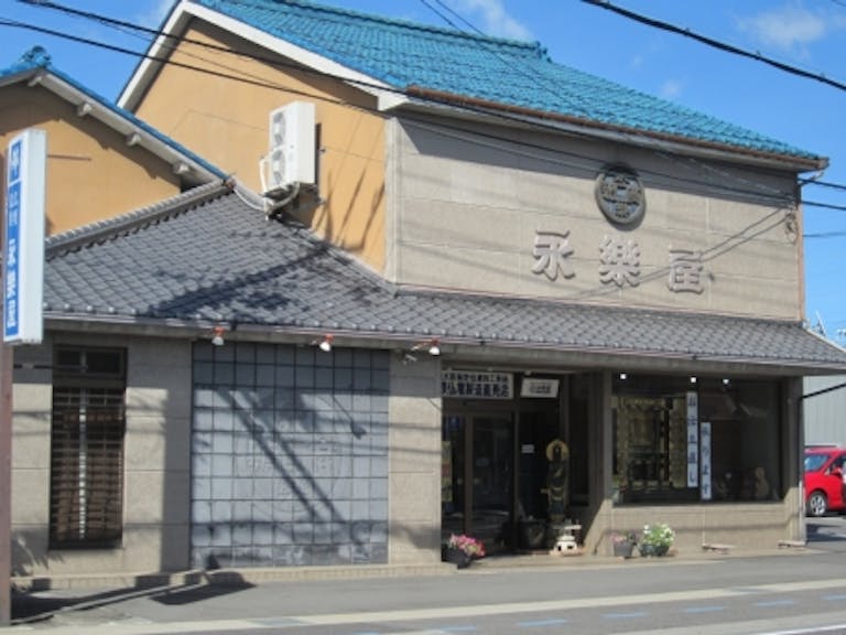 コンパクトで置き場所に困らない上置き仏壇の展示コーナー