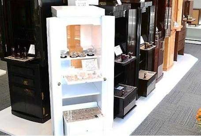 お求め安い価格から高級品まで幅広い価格帯のお仏壇を多数ご用意