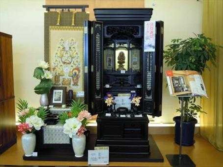 仏具や小物と合わせたお仏壇の飾り方もご提案しています