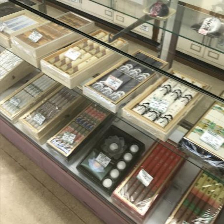 置き場所に困らないコンパクトな上置タイプのお仏壇も多数取り揃えています