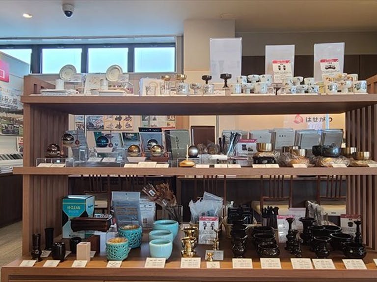 お湯呑やお花立など小物も単品で購入頂けます