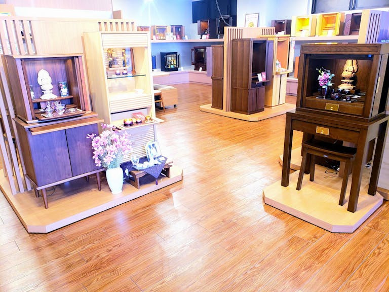 オープンで入りやすい店内
