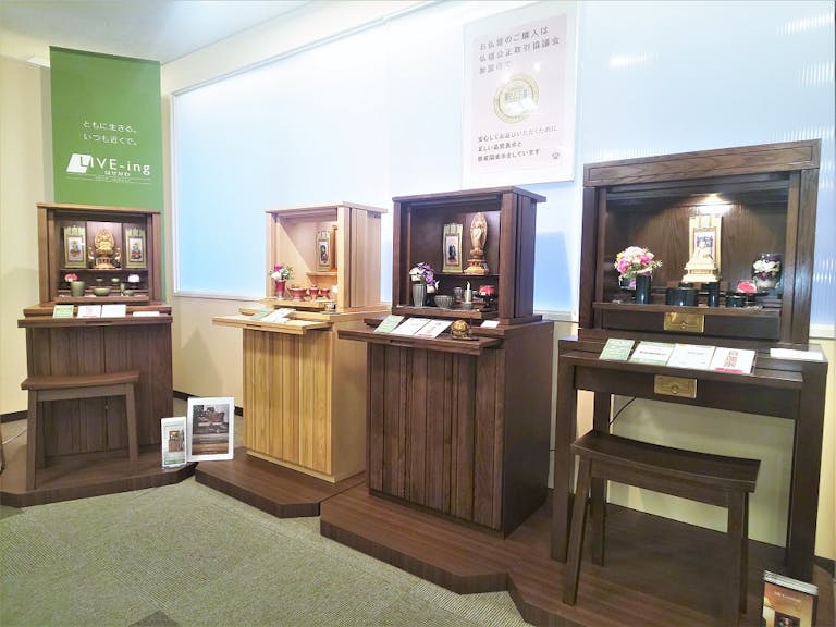 国内家具メーカーと共同開発したはせがわオリジナル仏壇もございます①