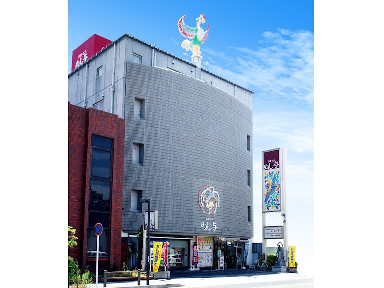 店舗外観　鳳凰が目印です