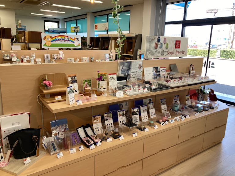 １階展示場　ソウルジュエリー＆プチポット
