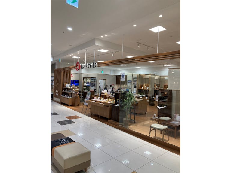 お店はｲｵﾝﾀｳﾝ黒崎の１階にございます