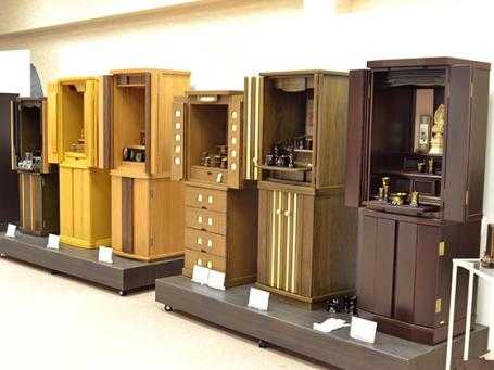 メモリアル仏壇の金宝堂 宮代店 のサムネイル