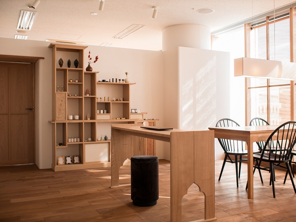 祈りの道具屋まなか 銀座店 のサムネイル