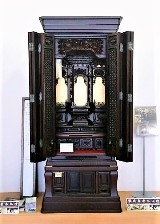 伝統技法による唐木仏壇